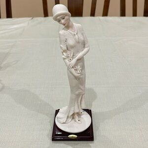 Giuseppe Armani Lady with Flowers Statue, 10” tall, Florence, Italy